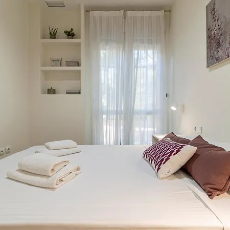 Allo Santo Domingo Parking 2