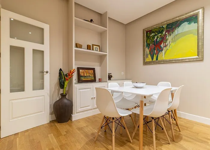 Allo Santo Domingo Parking 2 *