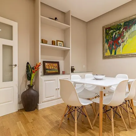 Allo Santo Domingo Parking 2 *